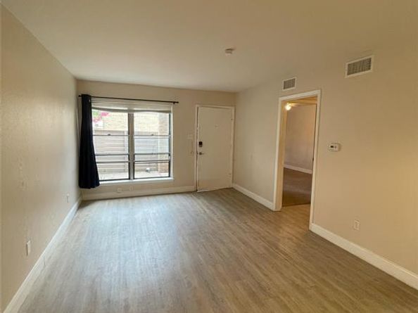 3121  Park Lane  1128, Dallas Texas 75220