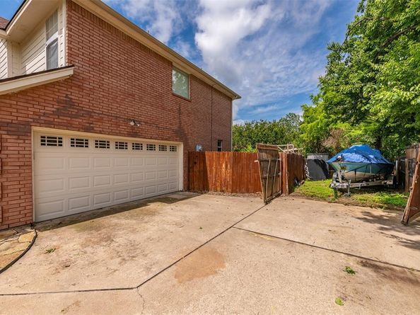 8805  Hidden Hill Drive , Fort Worth Texas 76179