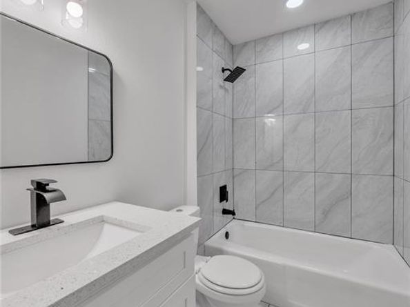 6506  Palm Island Street , Dallas Texas 75241