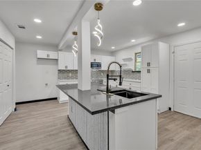 6506  Palm Island Street , Dallas Texas 75241