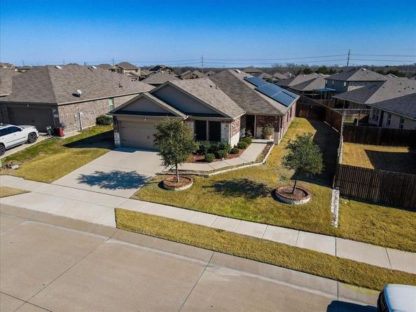824  Costlow Lane , Fate Texas 75189