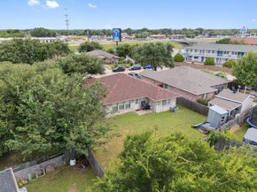 636  Yarrow Circle , Dallas Texas 75217