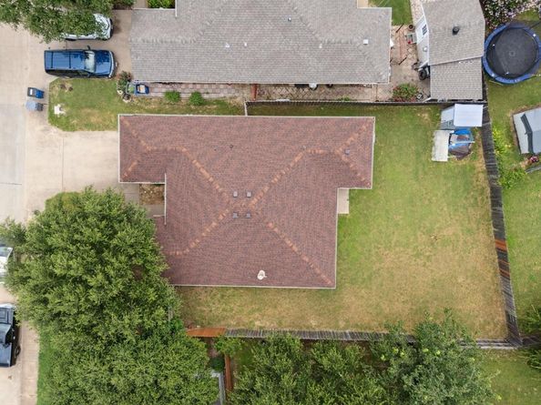 636  Yarrow Circle , Dallas Texas 75217