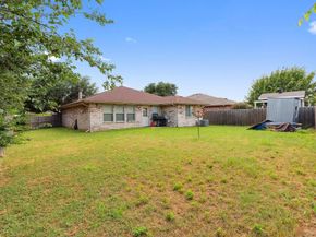 636  Yarrow Circle , Dallas Texas 75217