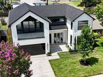 3753  Bolivar Drive 