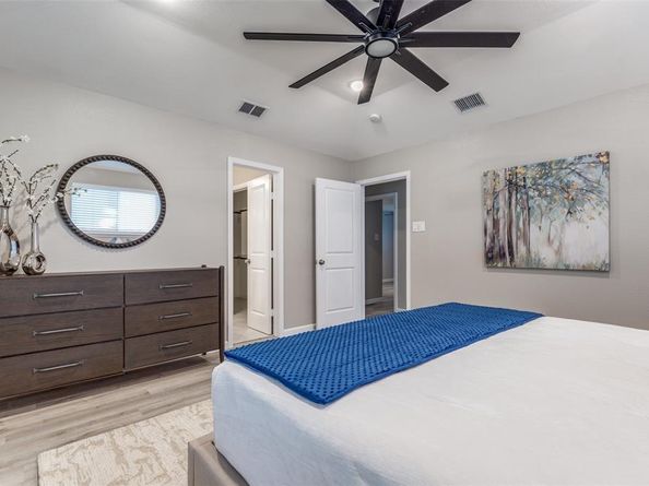 7709  El Pensador Drive , Dallas Texas 75248