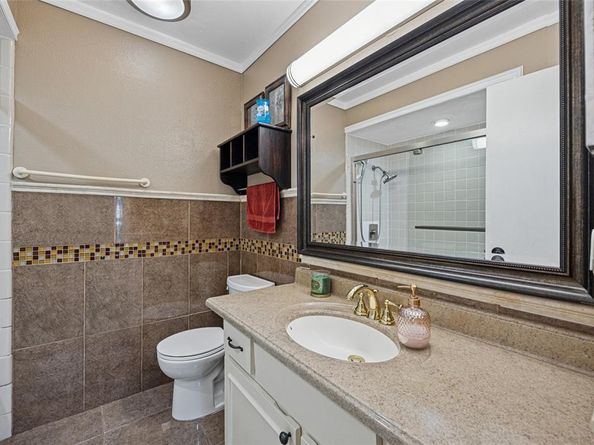 4138  Victoria Street , Irving Texas 75062