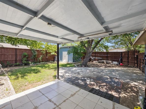 4138  Victoria Street , Irving Texas 75062