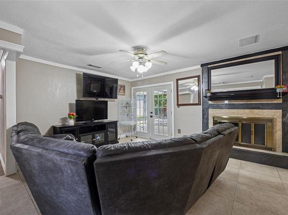4138  Victoria Street , Irving Texas 75062