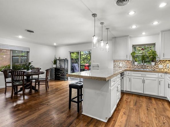 9818  Twin Creek  , Dallas Texas 75228