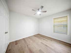 6000  Meadowglen Drive , Denton Texas 76226