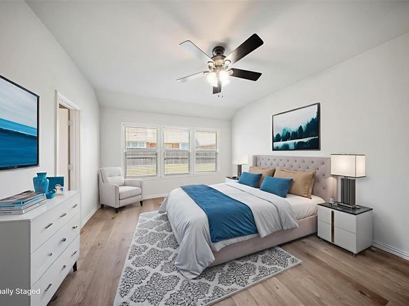 6000  Meadowglen Drive , Denton Texas 76226