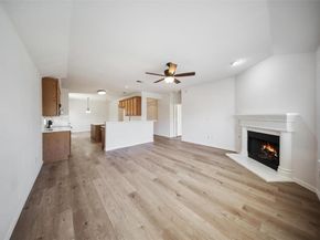 6000  Meadowglen Drive , Denton Texas 76226