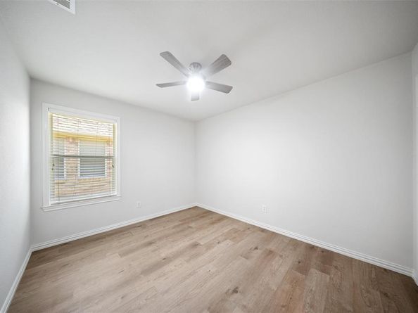6000  Meadowglen Drive , Denton Texas 76226