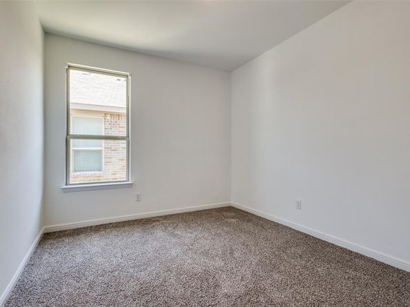 313  Oakbluff Drive , Denton Texas 76210