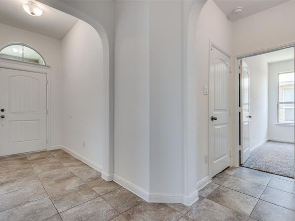 313  Oakbluff Drive , Denton Texas 76210