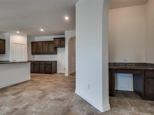 313  Oakbluff Drive , Denton Texas 76210