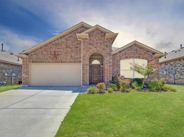 313  Oakbluff Drive , Denton Texas 76210