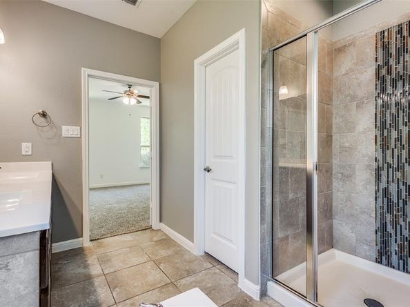 313  Oakbluff Drive , Denton Texas 76210