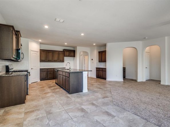 313  Oakbluff Drive , Denton Texas 76210