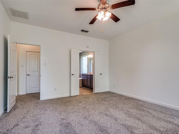313  Oakbluff Drive , Denton Texas 76210