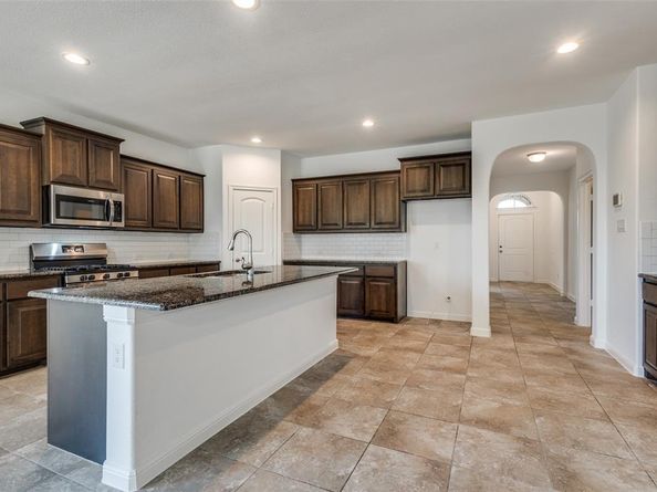 313  Oakbluff Drive , Denton Texas 76210