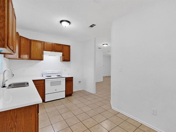 1302  Hendricks Avenue , Dallas Texas 75216