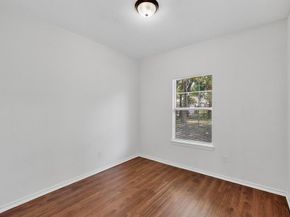 1302  Hendricks Avenue , Dallas Texas 75216