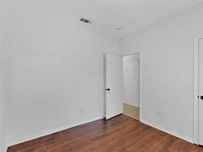 1302  Hendricks Avenue , Dallas Texas 75216