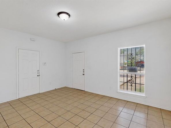 1302  Hendricks Avenue , Dallas Texas 75216