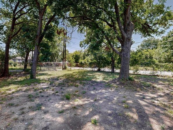 1302  Hendricks Avenue , Dallas Texas 75216