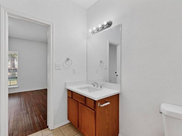 1302  Hendricks Avenue , Dallas Texas 75216