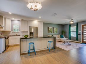 930  Burlington Boulevard , Dallas Texas 75208