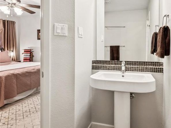 1202  Lipscomb Street , Fort Worth Texas 76104