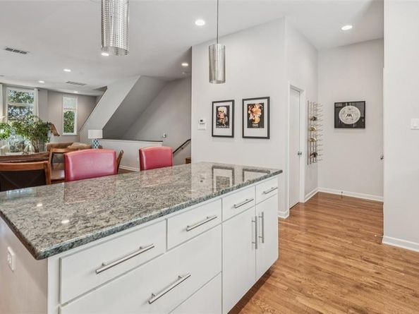 1202  Lipscomb Street , Fort Worth Texas 76104