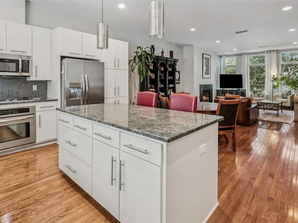 1202  Lipscomb Street , Fort Worth Texas 76104