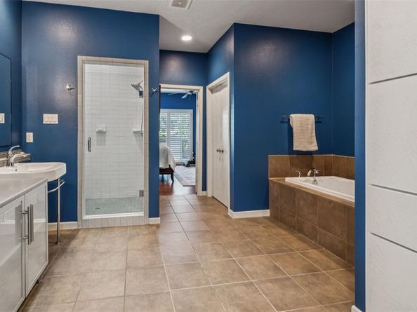 1202  Lipscomb Street , Fort Worth Texas 76104