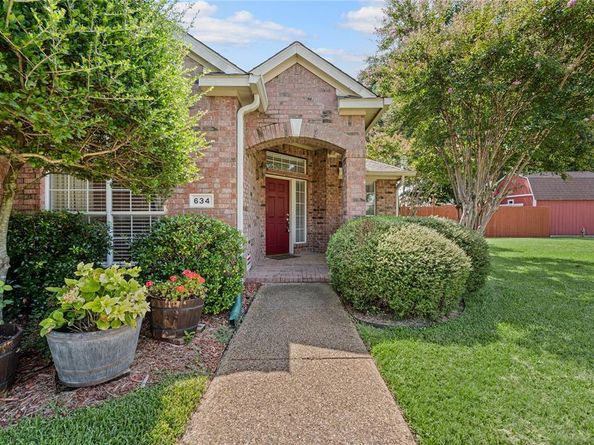634  Rivercove Drive , Garland Texas 75044