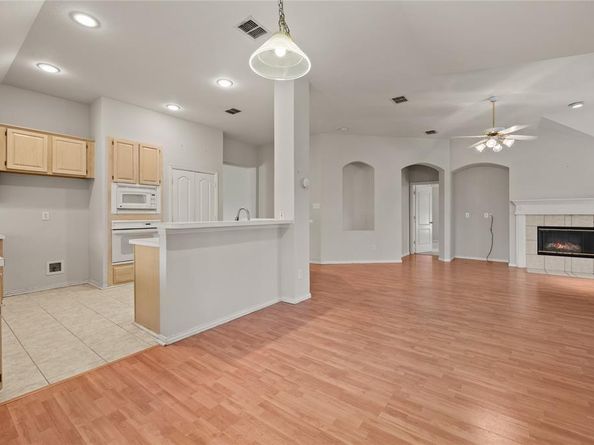 634  Rivercove Drive , Garland Texas 75044