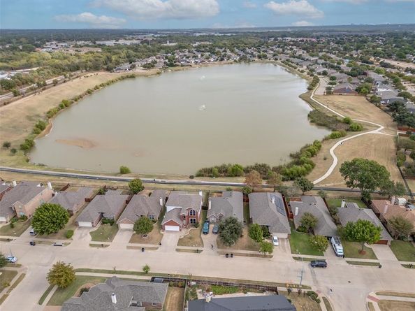 8308  Fall Crest Drive , Fort Worth Texas 76053