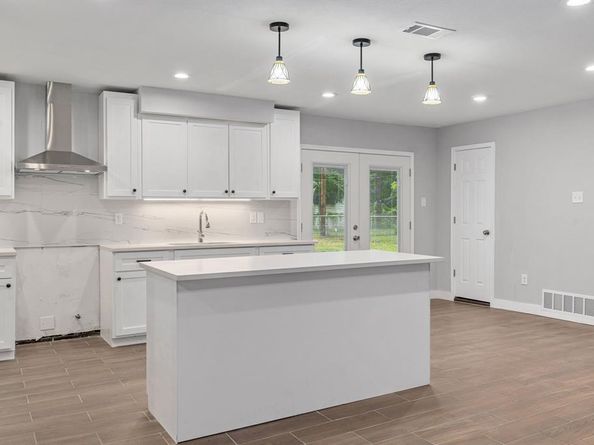 1524  Murray Drive , Garland Texas 75042