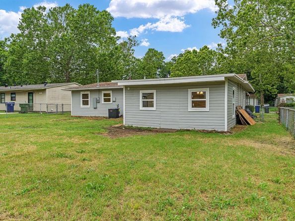 1524  Murray Drive , Garland Texas 75042