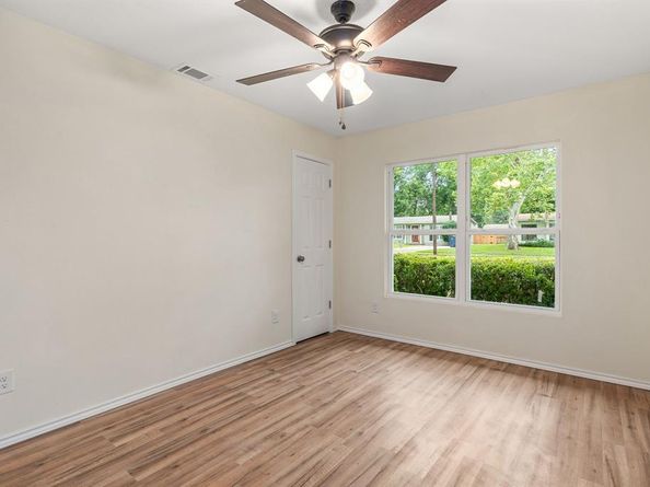 1524  Murray Drive , Garland Texas 75042