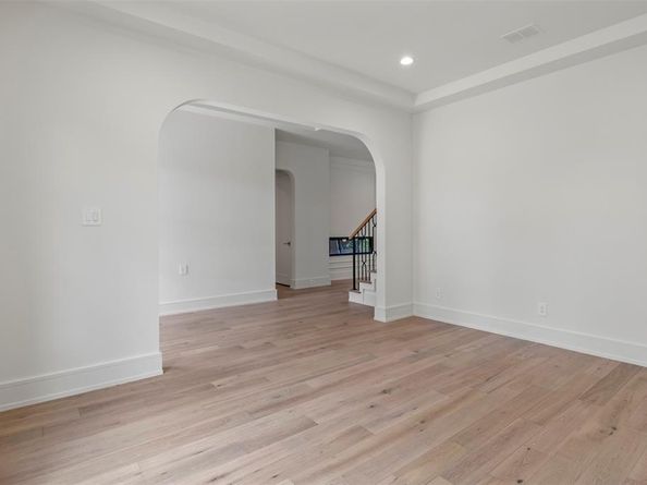 5009  Wateka Drive , Dallas Texas 75209