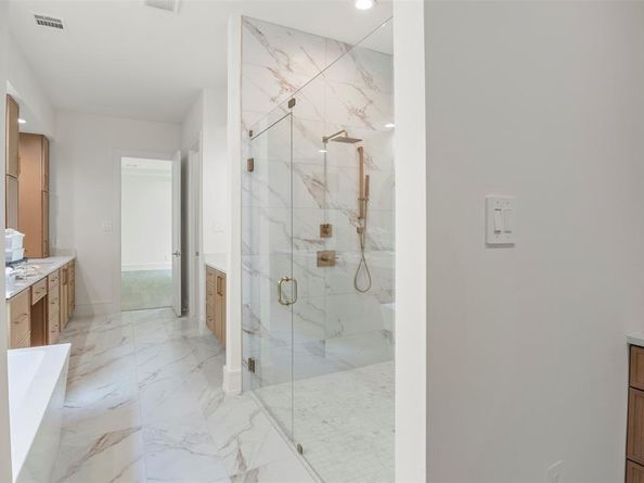 5009  Wateka Drive , Dallas Texas 75209