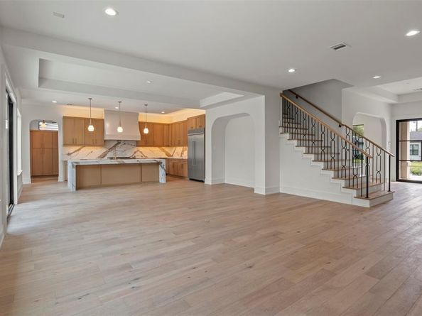 5009  Wateka Drive , Dallas Texas 75209