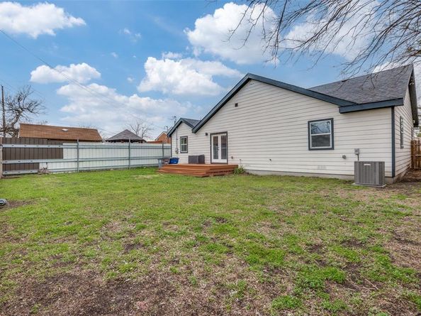 1818  Engle Avenue , Dallas Texas 75224