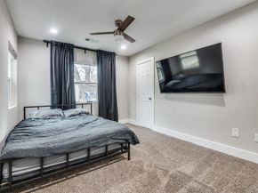 1818  Engle Avenue , Dallas Texas 75224