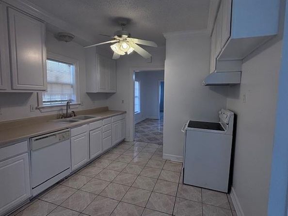 704 S Oakland Boulevard , Fort Worth Texas 76103