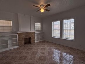 704 S Oakland Boulevard , Fort Worth Texas 76103